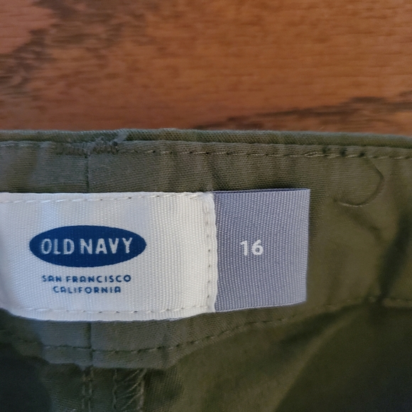 Shorts - Picture 3 of 4